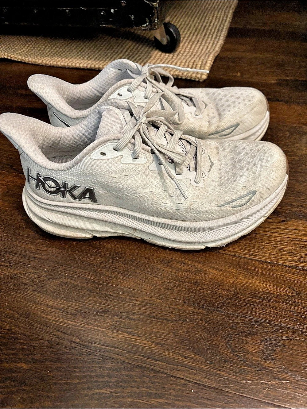 Hoka Clifton 9 Women's Athletic Shoes US 7.5 White
